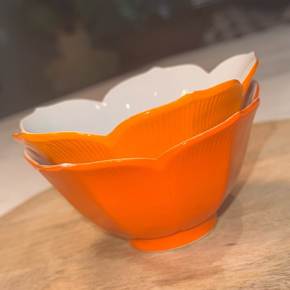 Two Vintage Lotus Japanese Rice Bowls. - Picture 6 of 7